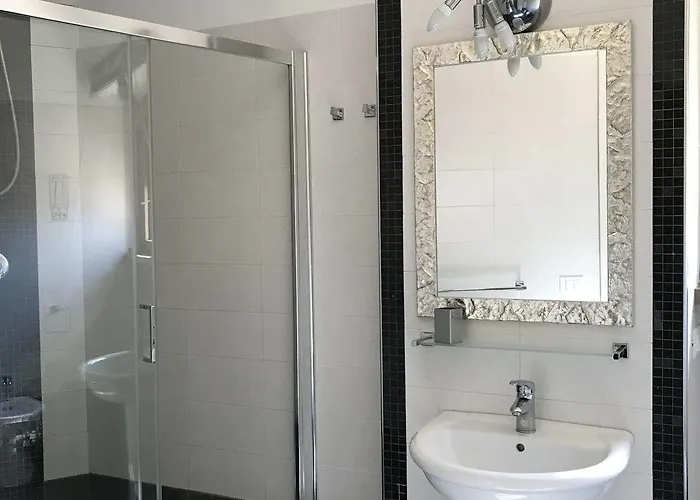 Oda ve Kahvaltı Arches 4*